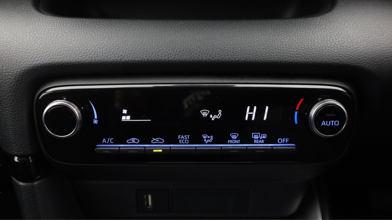 Used Toyota Yaris 2023 for sale - 77379348: Photo 12