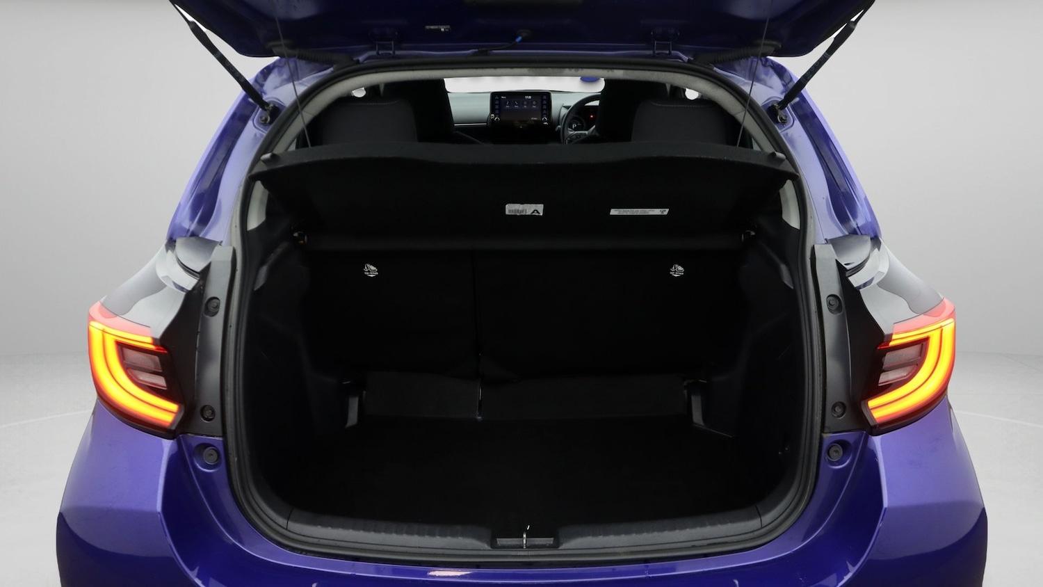 Used Toyota Yaris 2023 for sale - 77379348: Photo 17