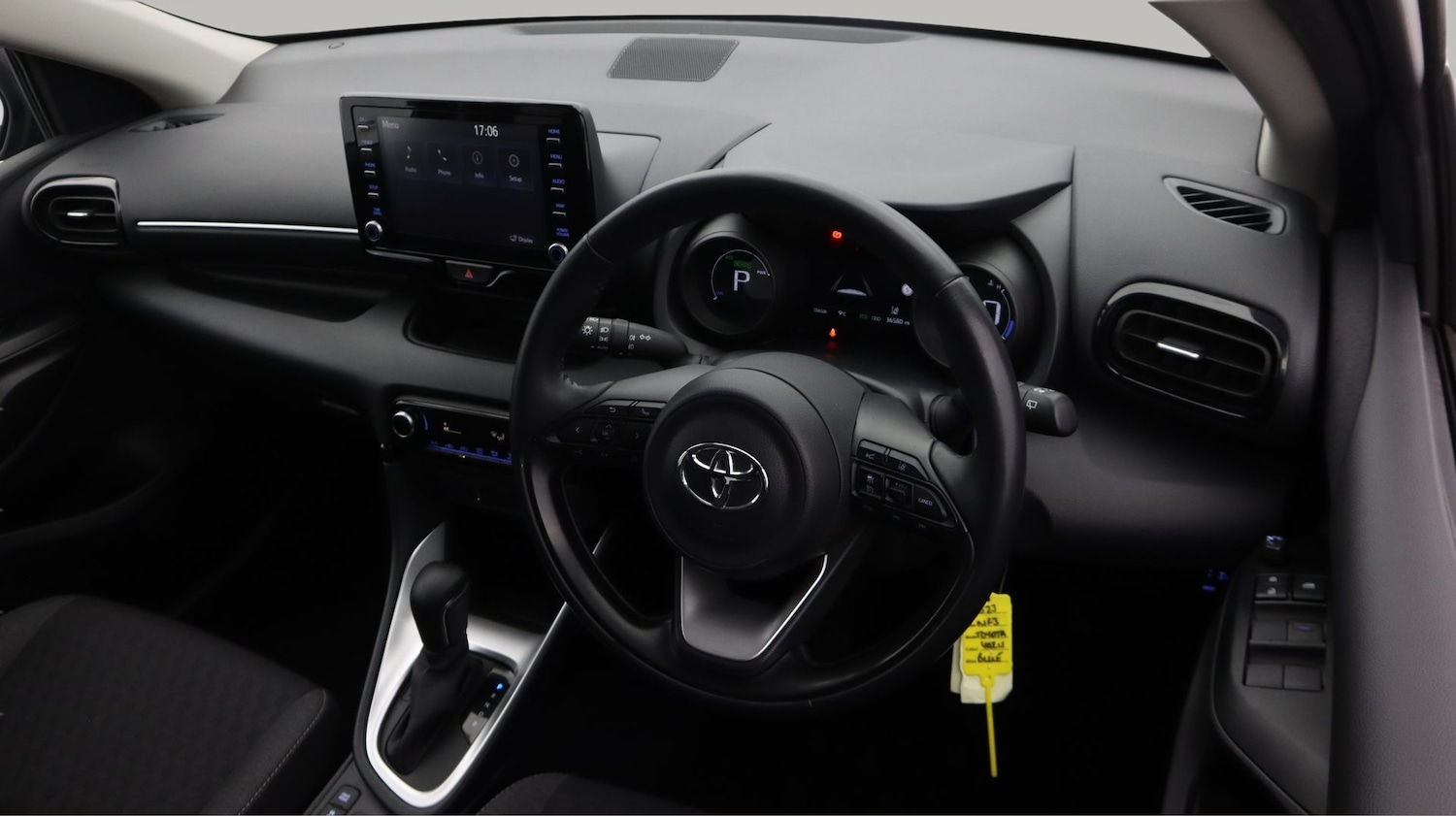 Used Toyota Yaris 2023 for sale - 77379348: Photo 9
