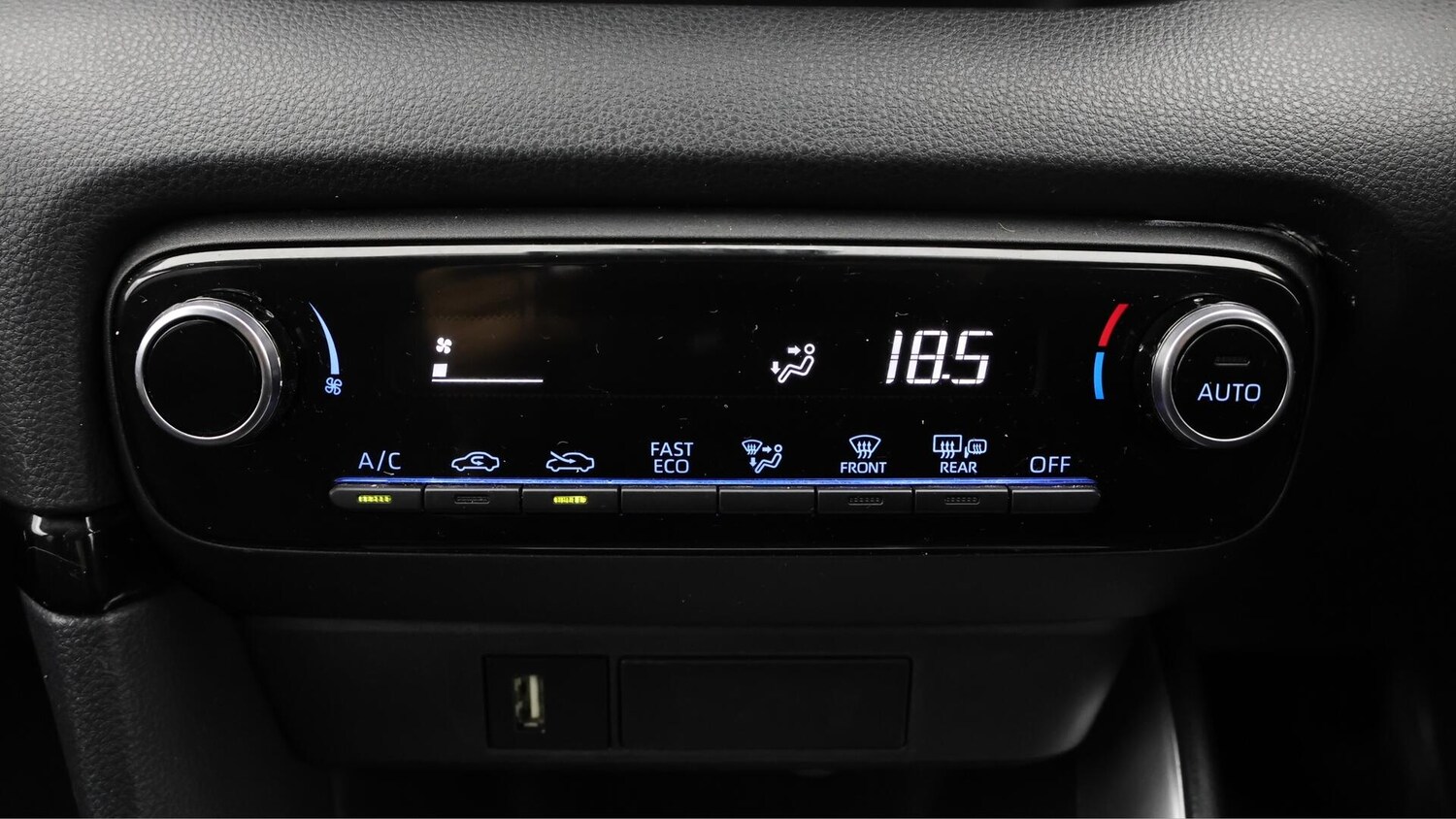 Used Toyota Yaris 2022 for sale - 76644643: Photo 13