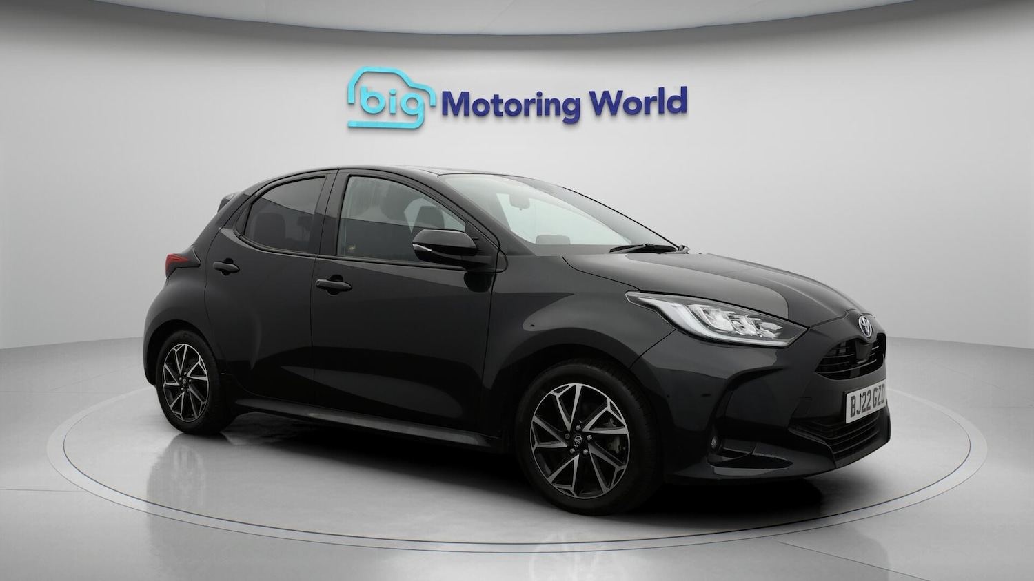 Used Toyota Yaris 2022 for sale - 76644643: Photo 2