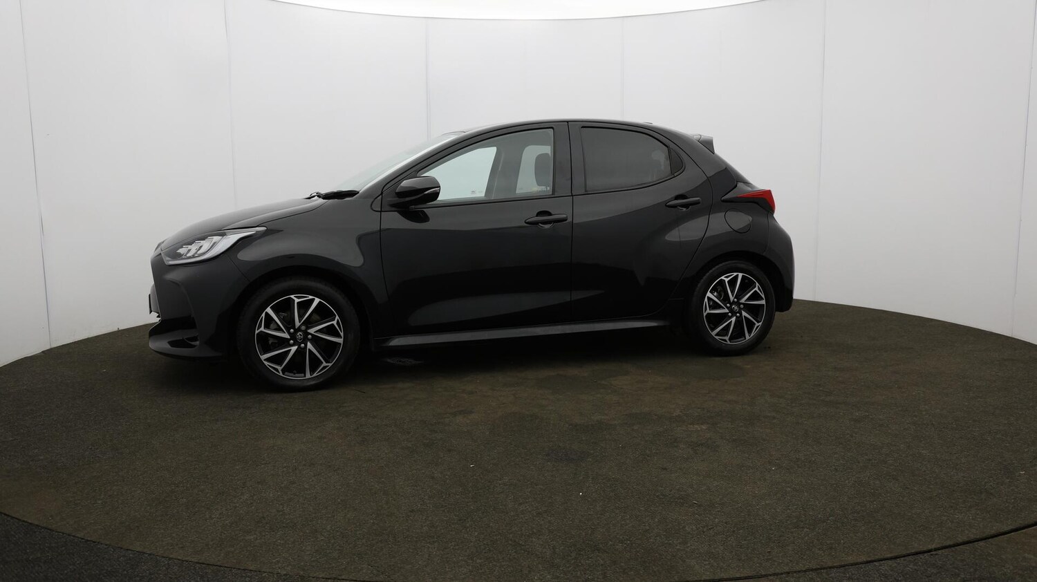 Used Toyota Yaris 2022 for sale - 76644643: Photo 36