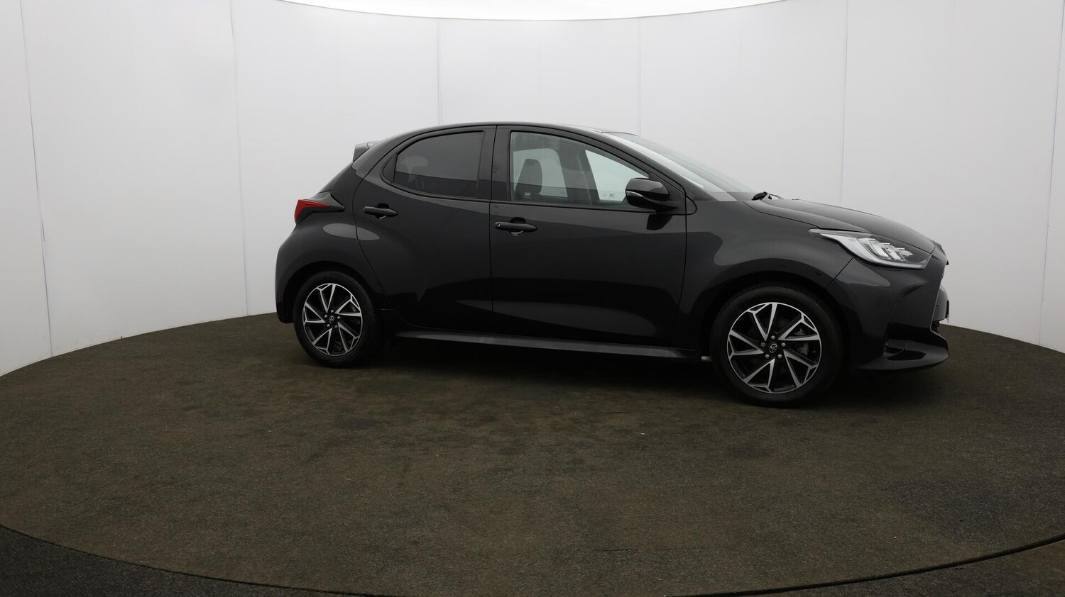 Used Toyota Yaris 2022 for sale - 76644643: Photo 52