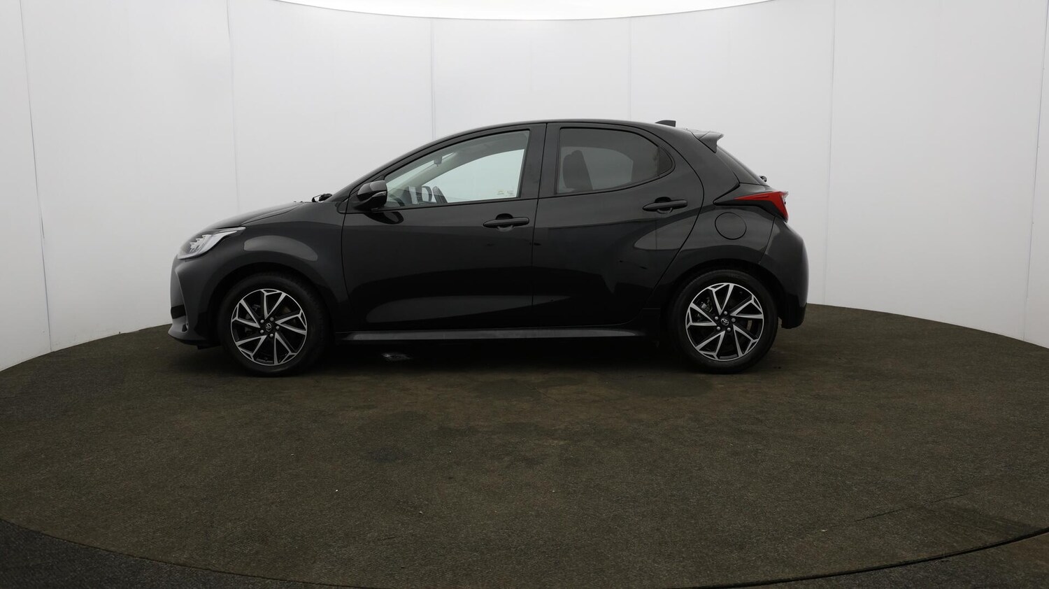 Used Toyota Yaris 2022 for sale - 76644643: Photo 72