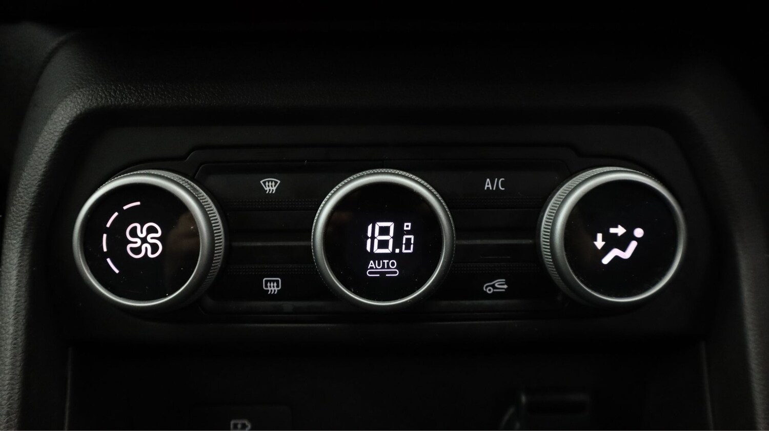 Used Dacia Jogger 2023 for sale - 77983841: Photo 12