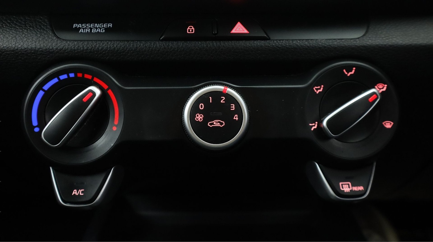 Used Kia Stonic 2022 for sale - 77934907: Photo 12