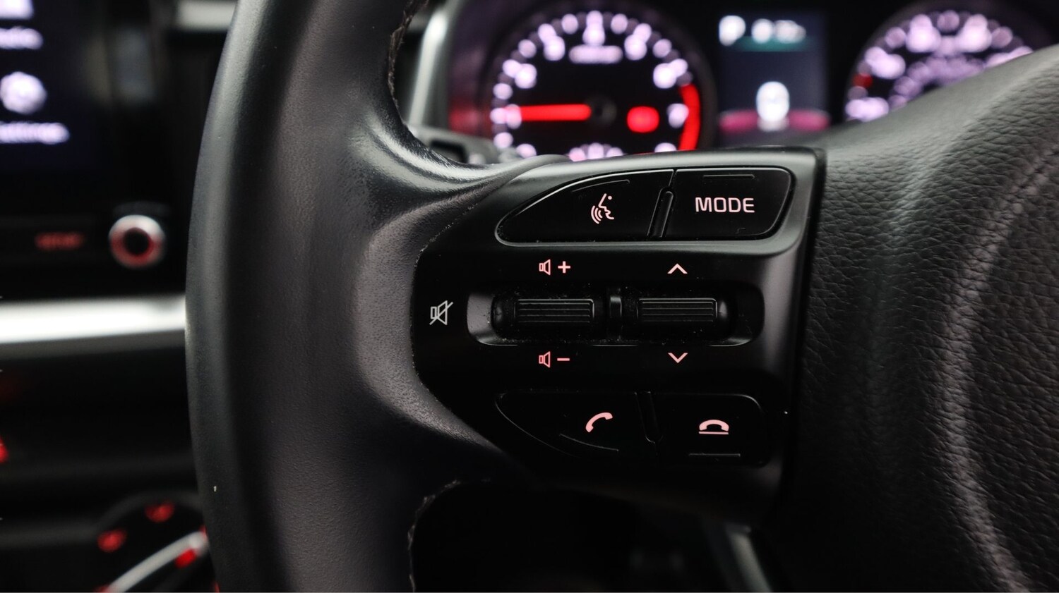 Used Kia Stonic 2022 for sale - 77934907: Photo 21