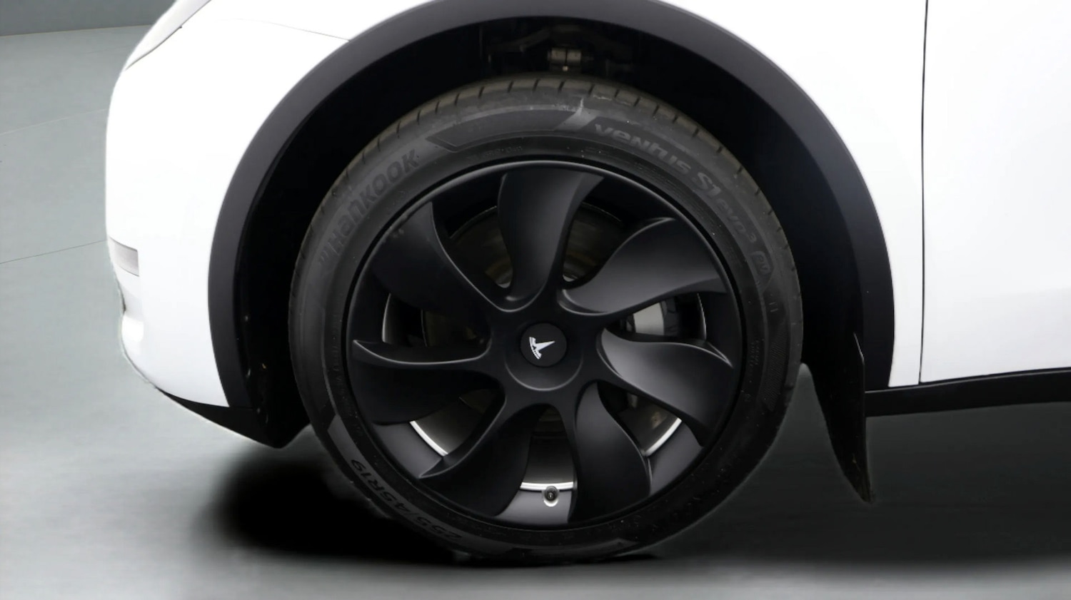 Used Tesla Model Y 2024 for sale - 77220360: Photo 18