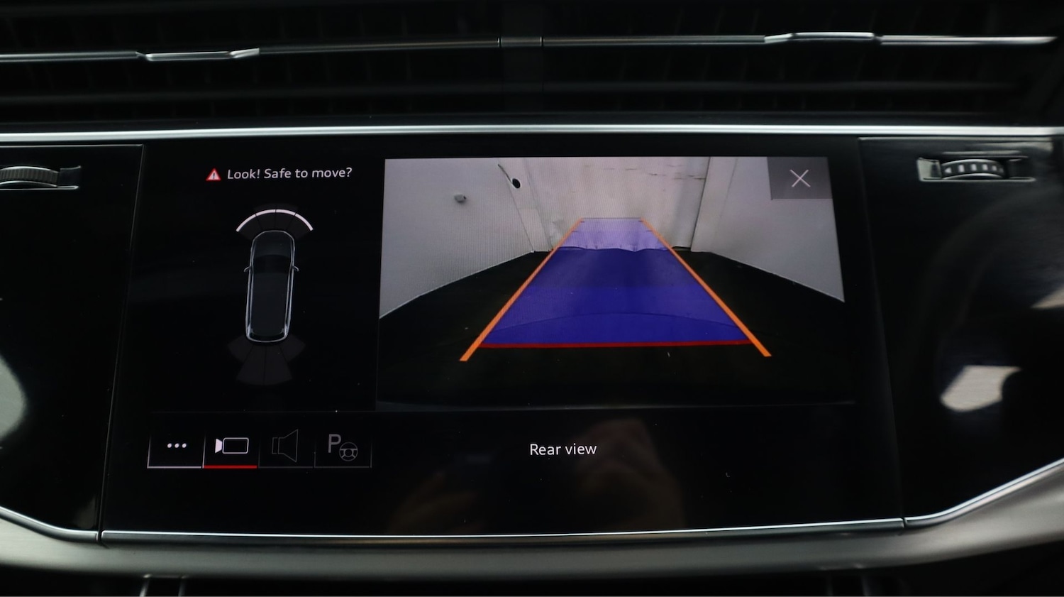 Used Audi Q7 2022 for sale - 77181563: Photo 28