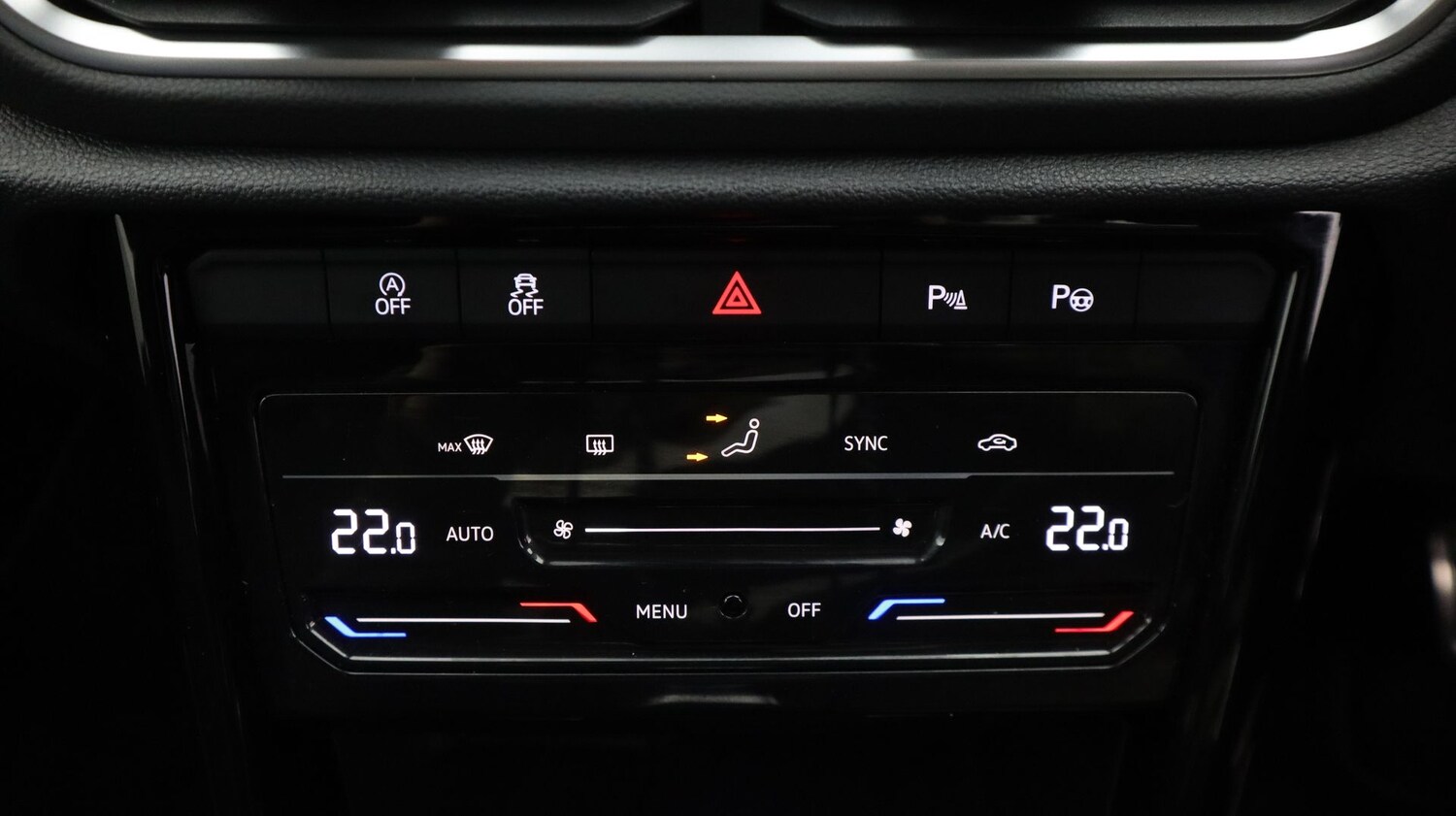 Used Volkswagen T-Roc for sale - 77306391: Photo 12