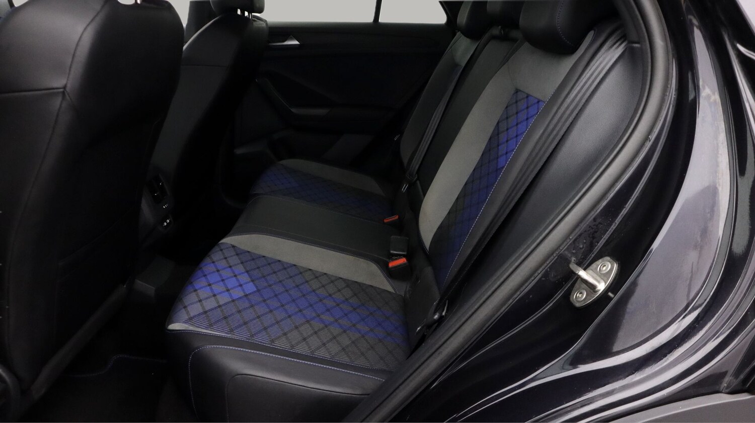 Used Volkswagen T-Roc for sale - 77306391: Photo 16