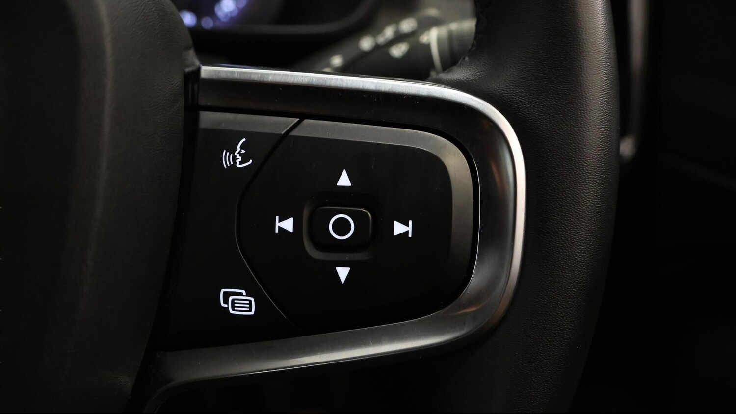 Used Volvo XC40 2021 for sale - 76336590: Photo 25
