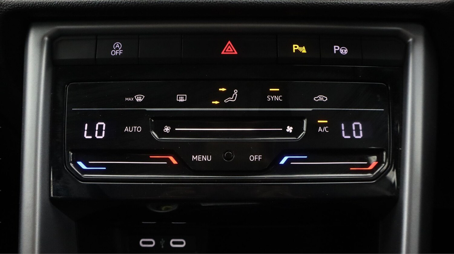 Used Volkswagen T-Roc 2023 for sale - 77208647: Photo 12