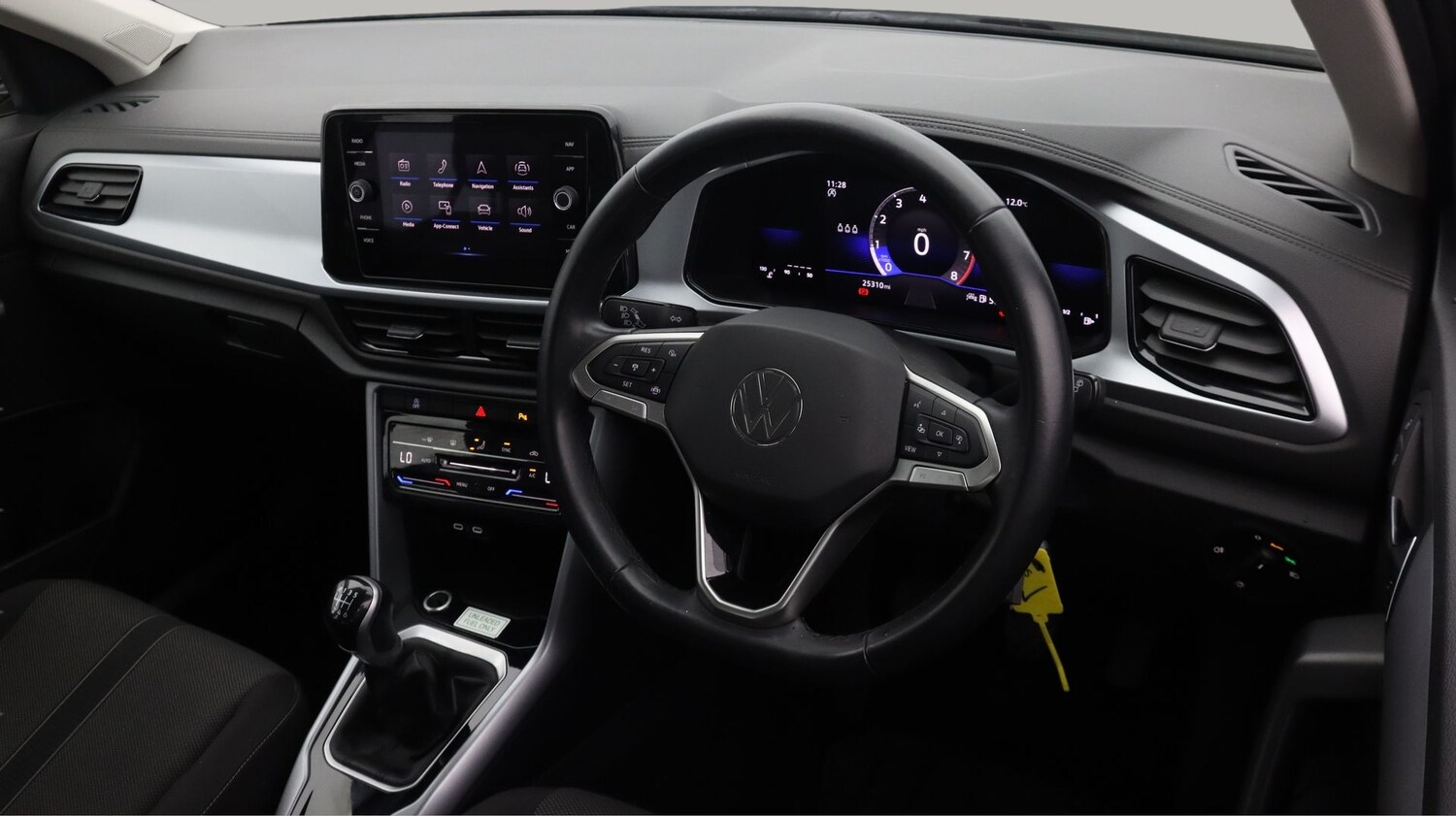 Used Volkswagen T-Roc 2023 for sale - 77208647: Photo 9