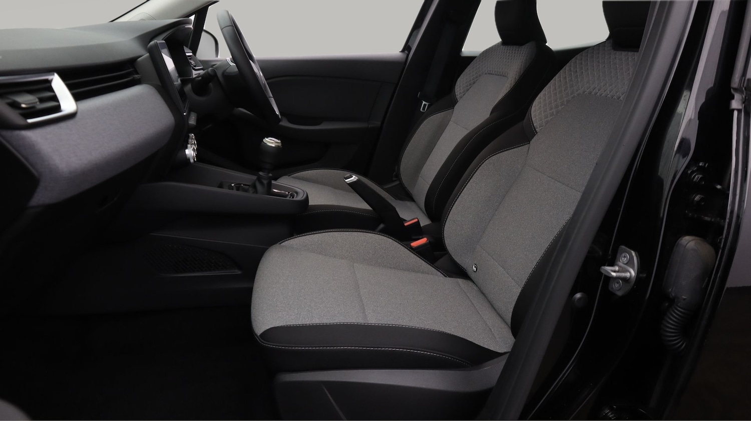 Used Renault Clio 2023 for sale - 76858979: Photo 14