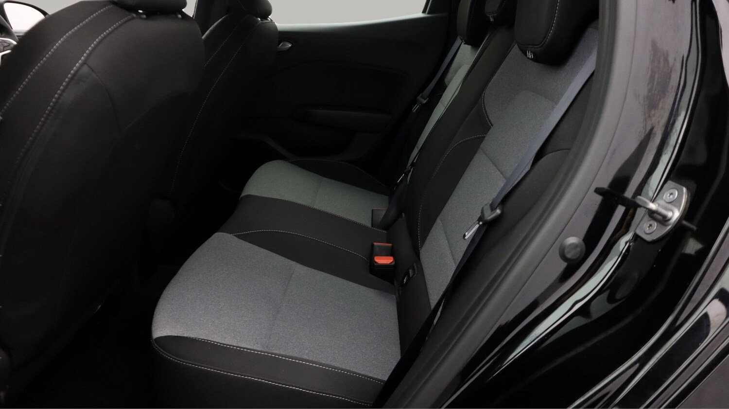 Used Renault Clio 2023 for sale - 76858979: Photo 16