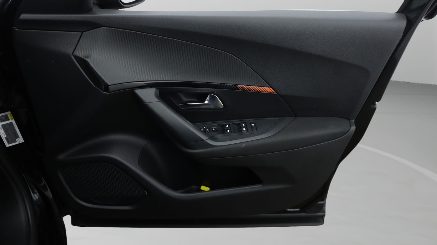 Used Peugeot 2008 2021 for sale - 77803611: Photo 15