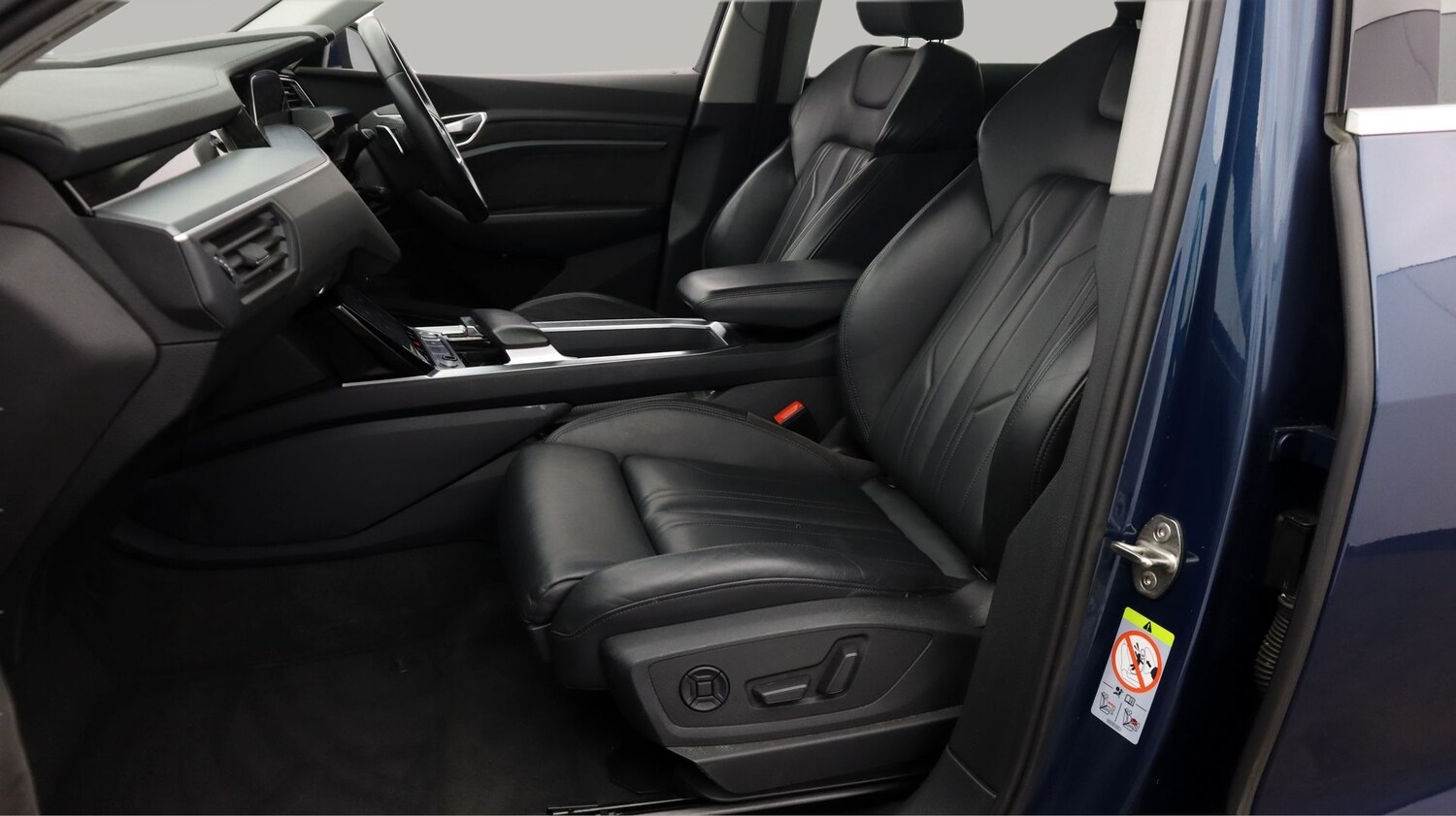 Used Audi e-tron 2020 for sale - 77872380: Photo 14