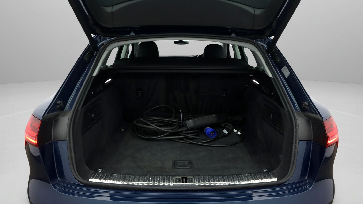 Used Audi e-tron 2020 for sale - 77872380: Photo 17