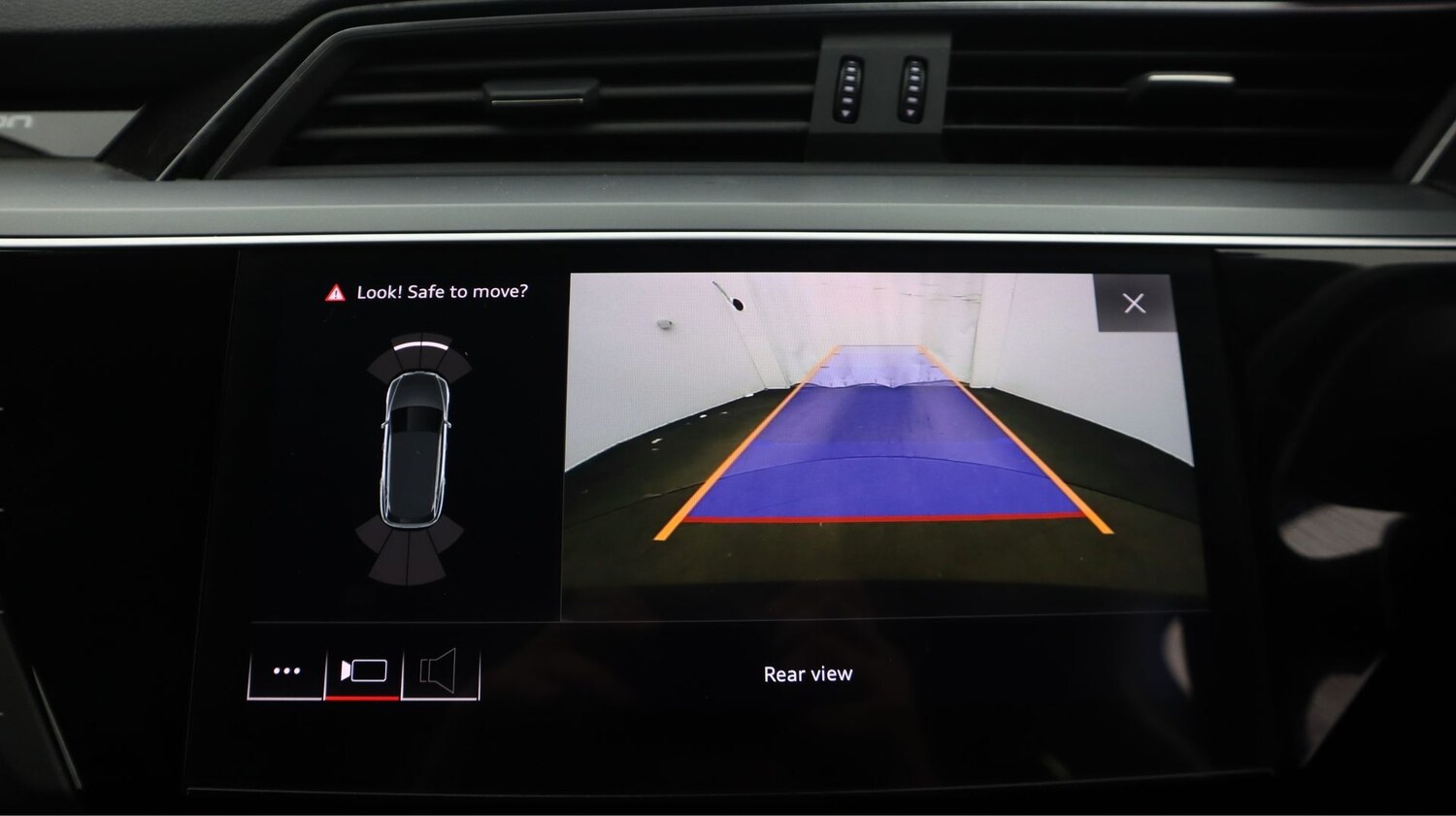 Used Audi e-tron 2020 for sale - 77872380: Photo 23