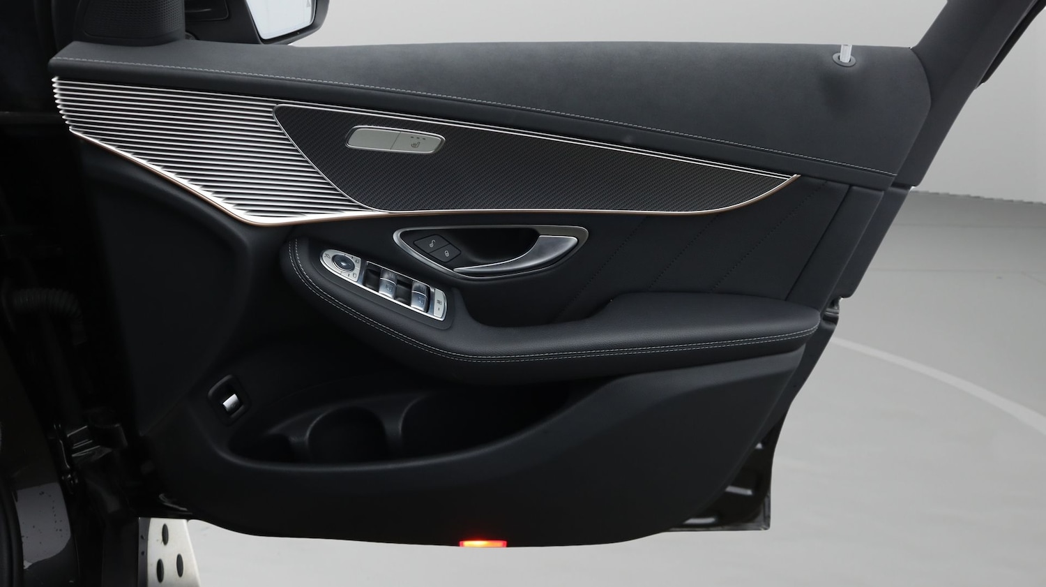 Used Mercedes-Benz EQC 2022 for sale - 77746119: Photo 15