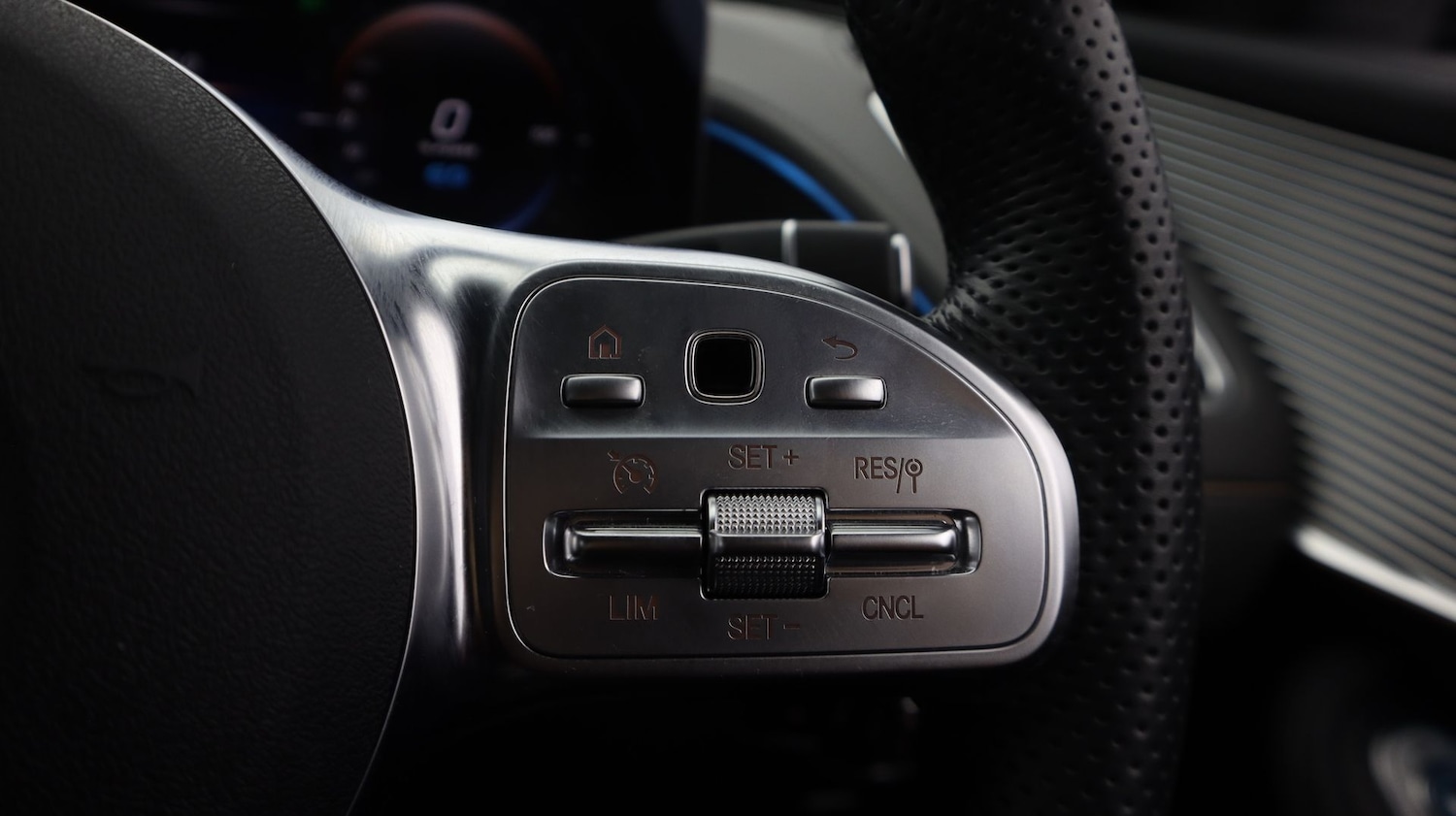 Used Mercedes-Benz EQC 2022 for sale - 77746119: Photo 26