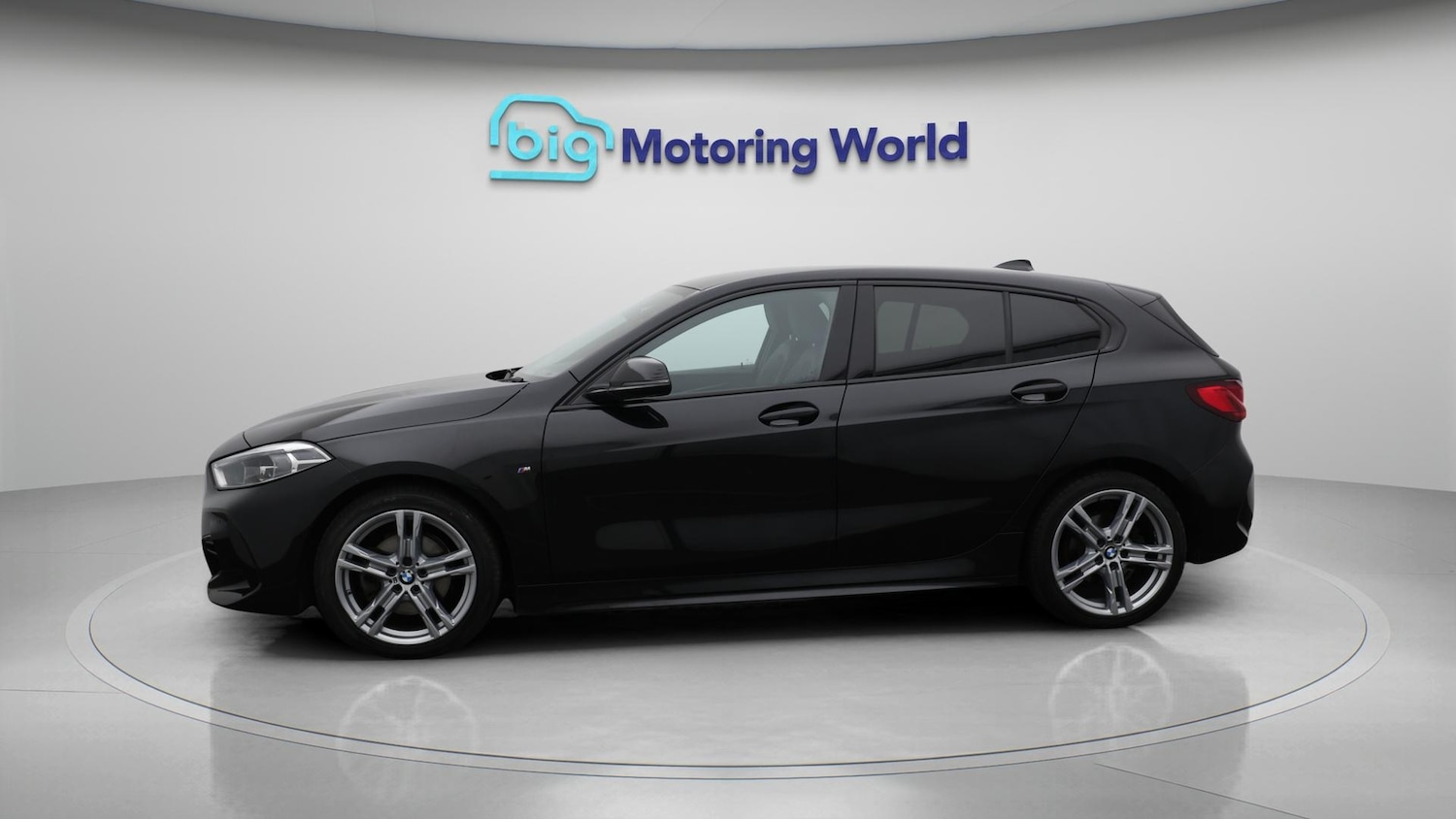 Used BMW 1 Series 2024 for sale - 76388042: Photo 5