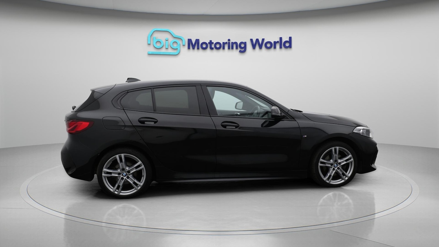Used BMW 1 Series 2024 for sale - 76388042: Photo 9