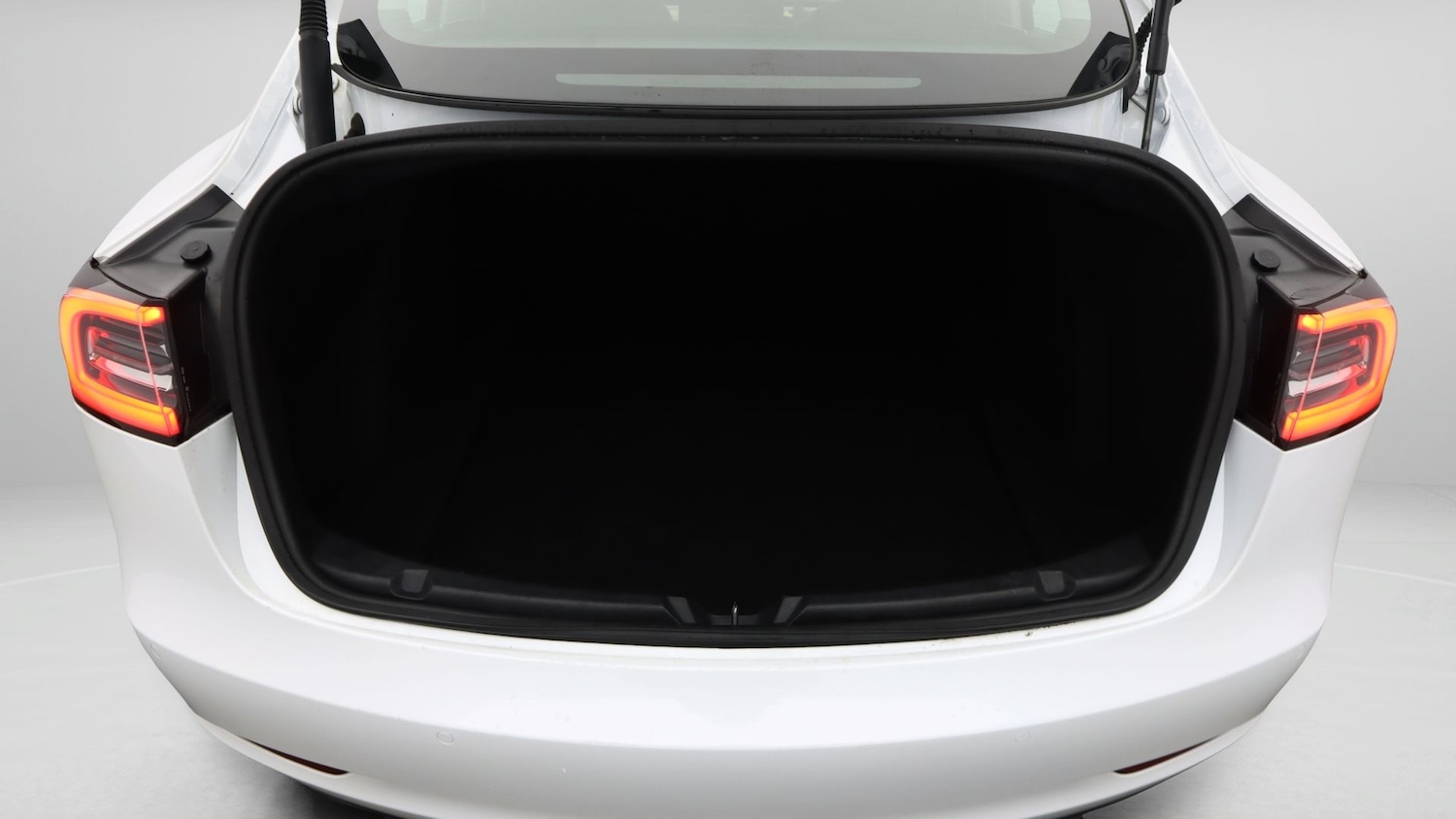 Used Tesla Model 3 2020 for sale - 77610573: Photo 17
