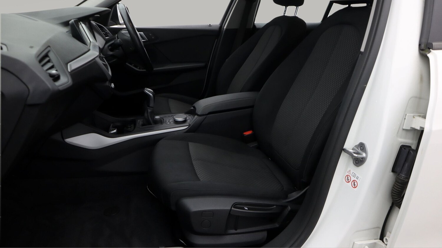 Used BMW 1 Series 2023 for sale - 77610221: Photo 14