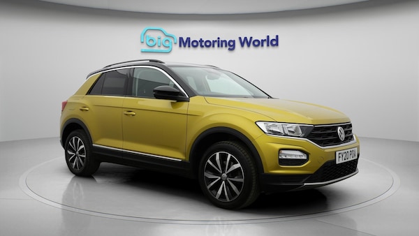 Used Volkswagen T-Roc 2020 for sale - 76152204: Photo 2