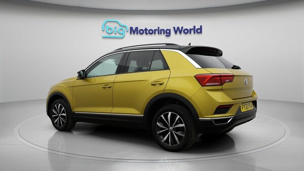 Used Volkswagen T-Roc 2020 for sale - 76152204: Photo 6