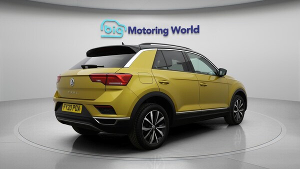 Used Volkswagen T-Roc 2020 for sale - 76152204: Photo 8