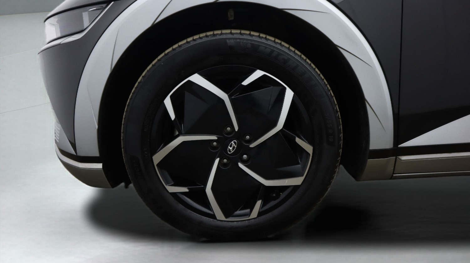 Used Hyundai IONIQ 5 2023 for sale - 77736995: Photo 18