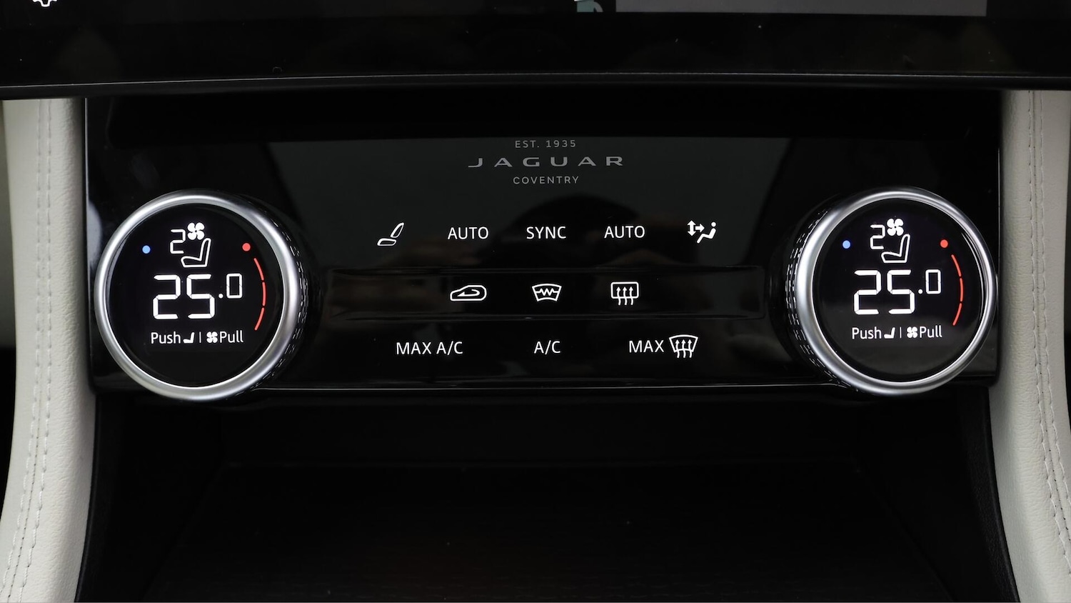 Used Jaguar F-Pace 2021 for sale - 76371213: Photo 13