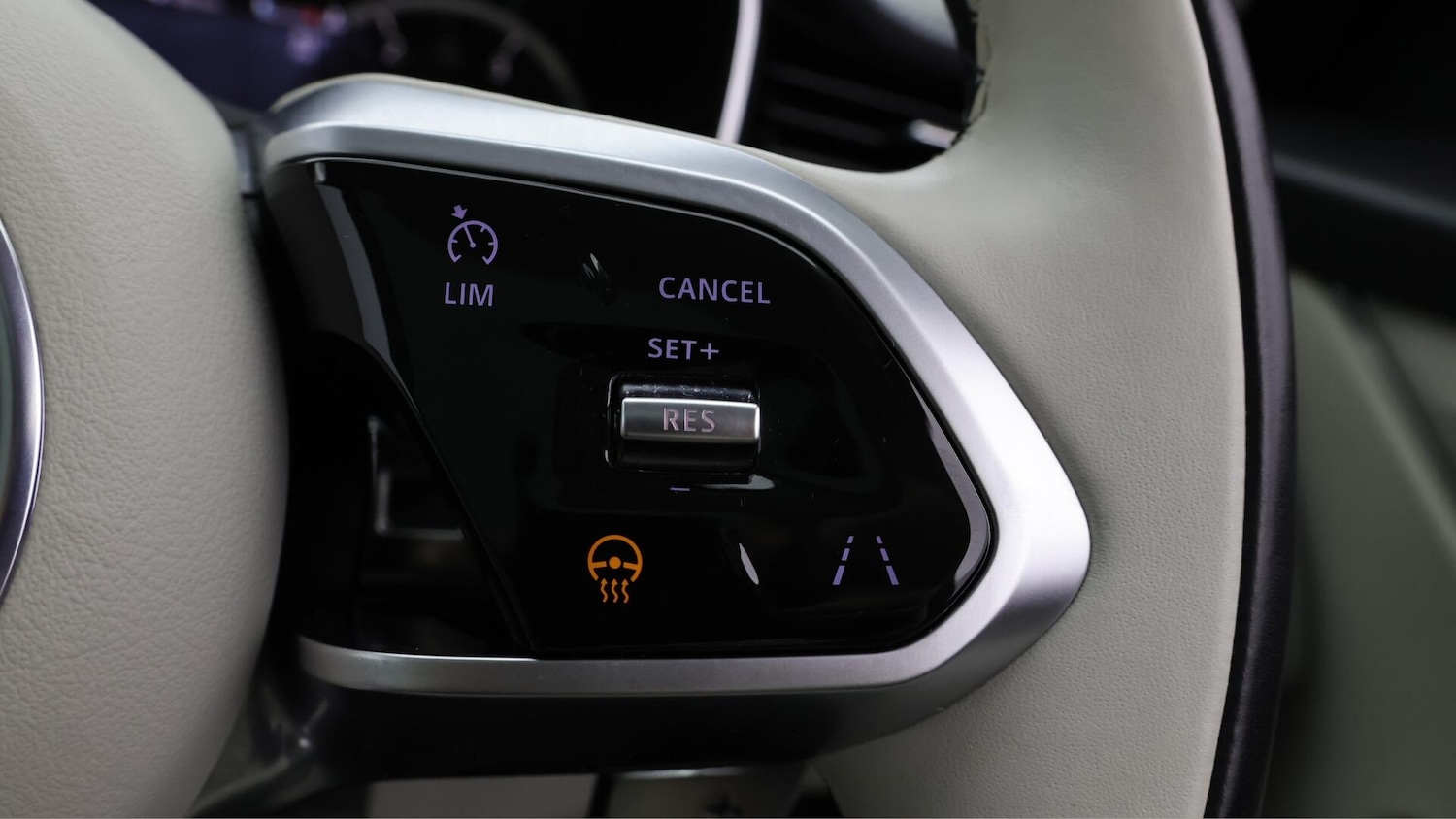 Used Jaguar F-Pace 2021 for sale - 76371213: Photo 25