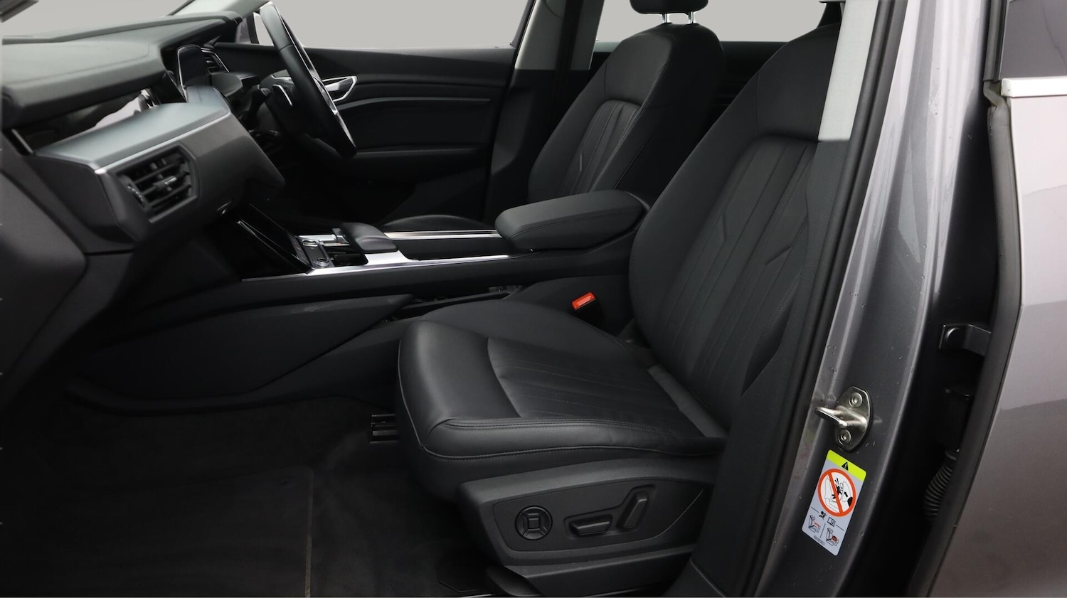 Used Audi e-tron 2021 for sale - 76702433: Photo 15