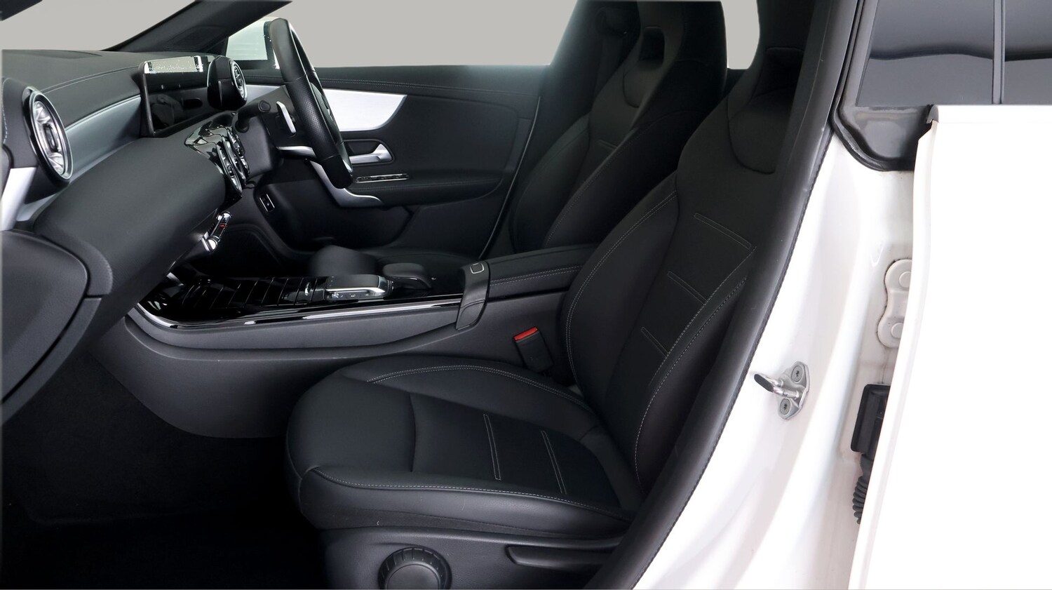 Used Mercedes-Benz CLA 2022 for sale - 77532186: Photo 14