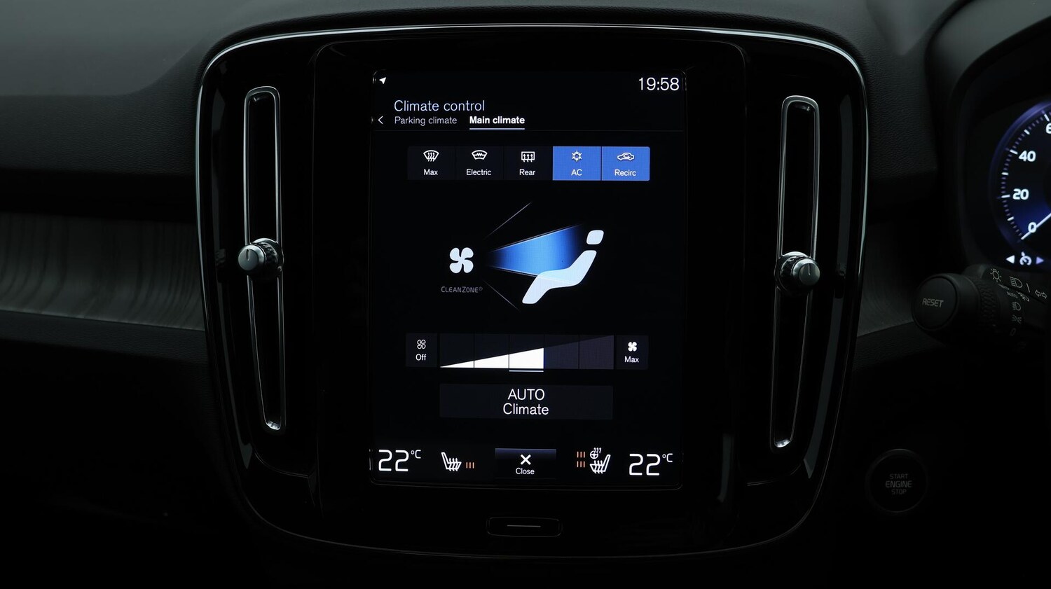 Used Volvo XC40 2020 for sale - 76765461: Photo 13