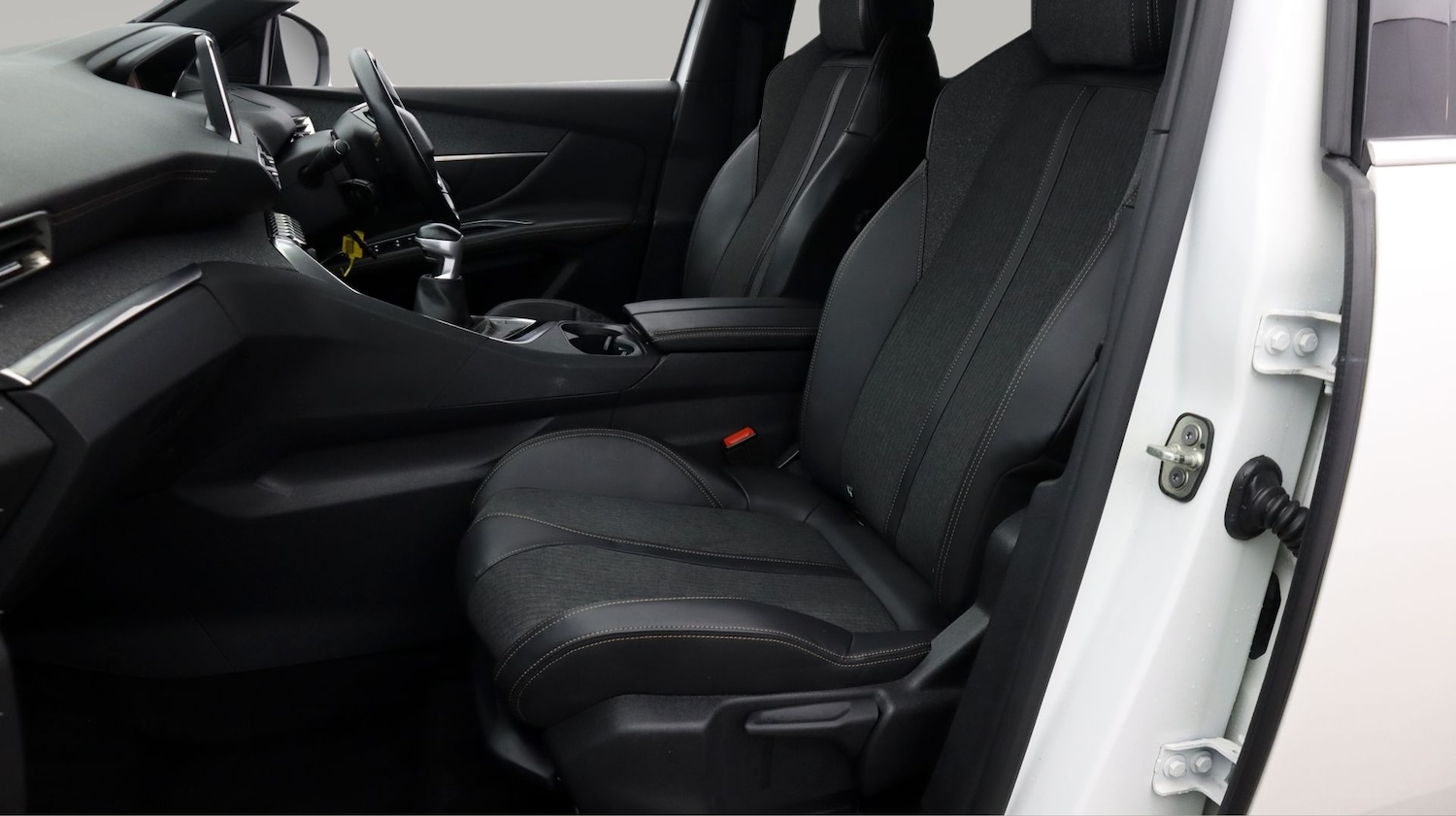 Used Peugeot 3008 2018 for sale - 77694673: Photo 14