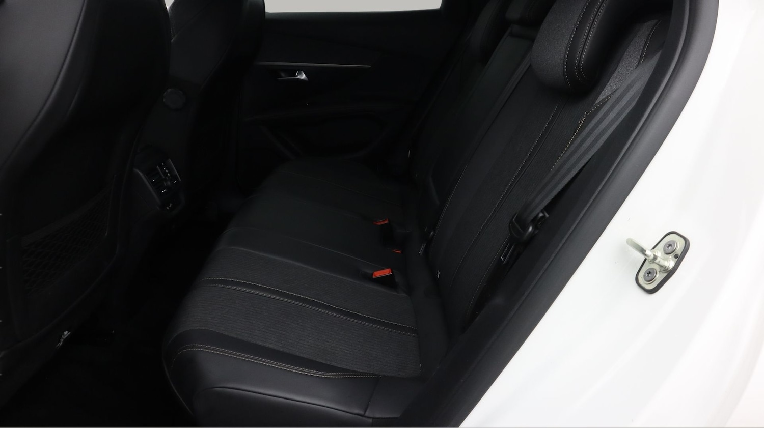 Used Peugeot 3008 2018 for sale - 77694673: Photo 16