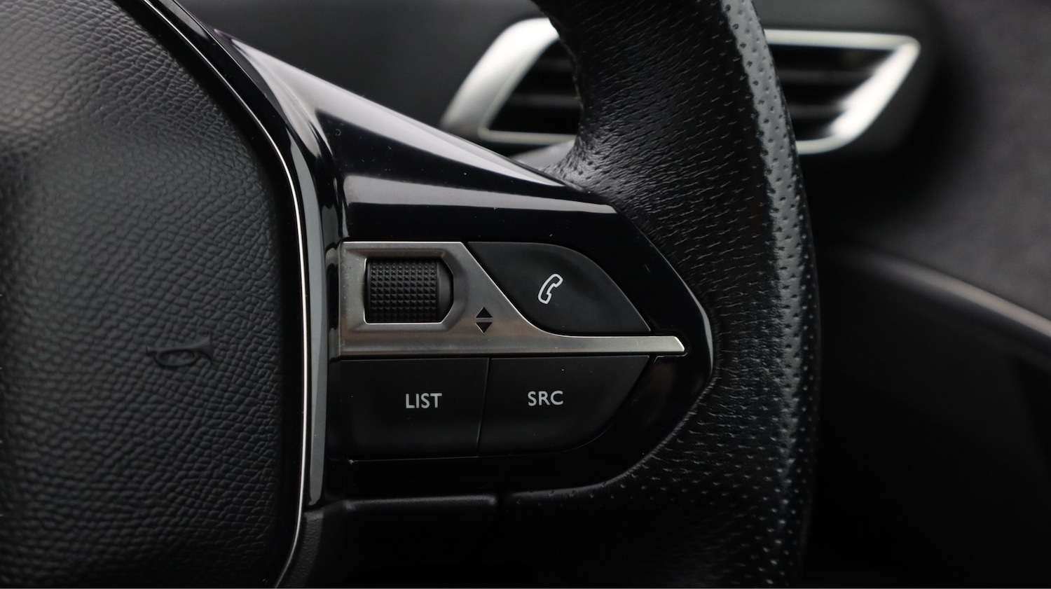 Used Peugeot 3008 2018 for sale - 77694673: Photo 23