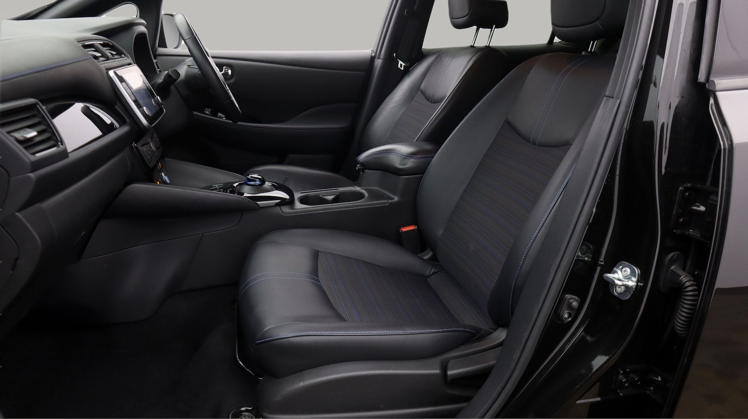 Used Nissan Leaf 2021 for sale - 77616929: Photo 14