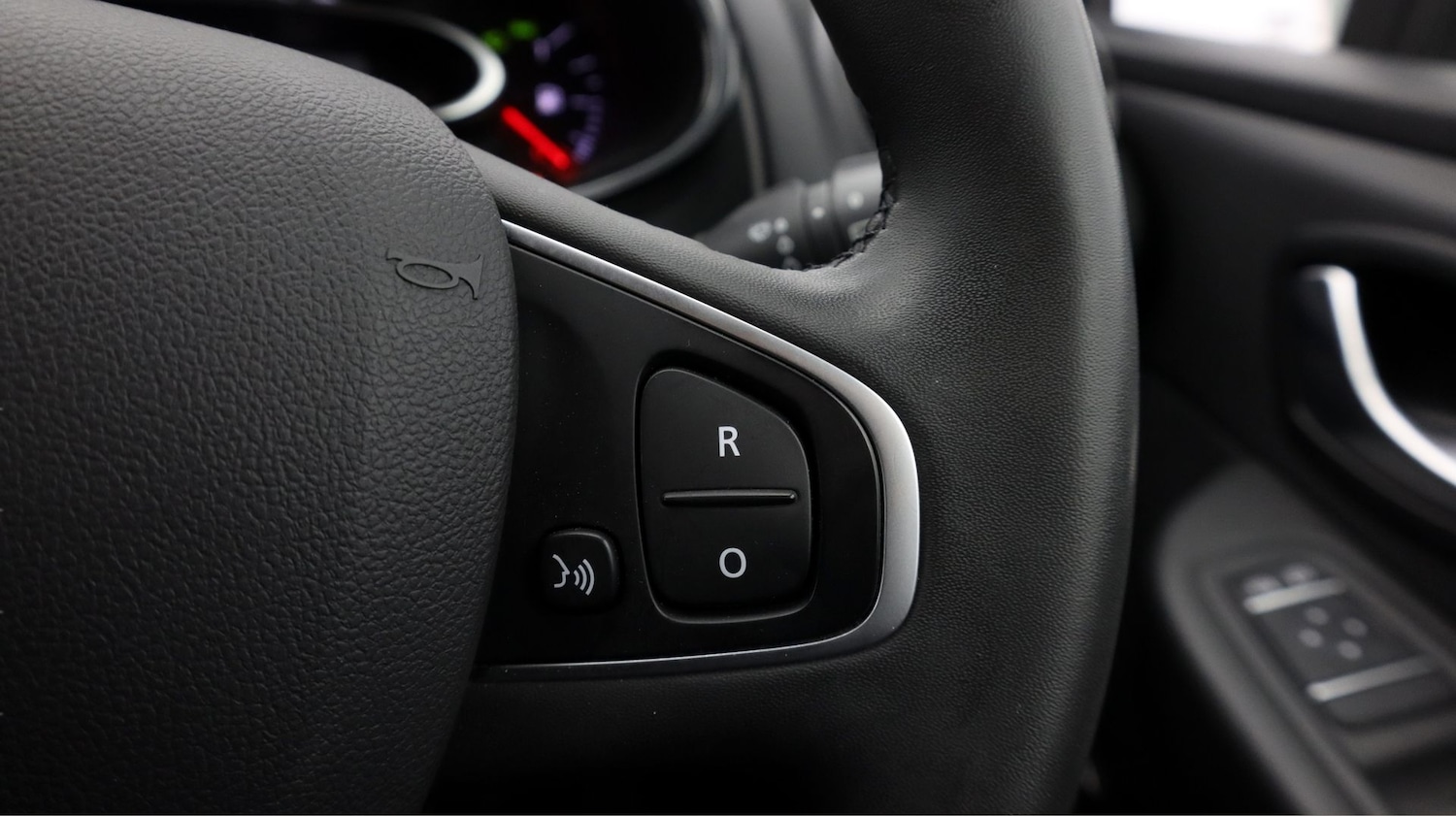 Used Renault Clio 2019 for sale - 78018693: Photo 21