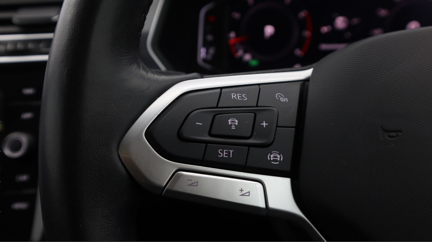 Used Volkswagen Tiguan 2021 for sale - 77393789: Photo 23