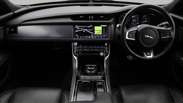 Used Jaguar XF 2019 for sale - 76085212: Photo 14