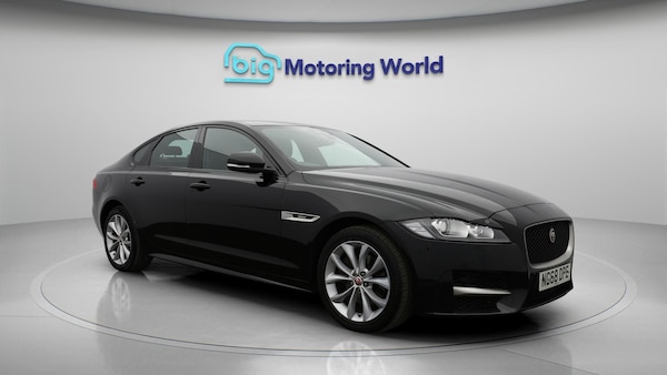Used Jaguar XF 2019 for sale - 76085212: Photo 2