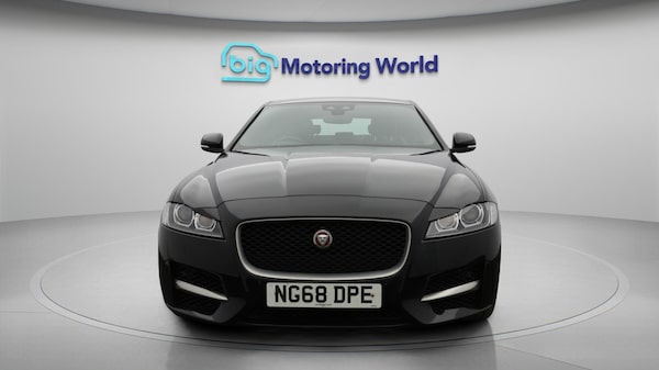 Used Jaguar XF 2019 for sale - 76085212: Photo 3