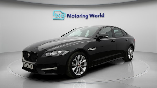 Used Jaguar XF 2019 for sale - 76085212: Photo 4