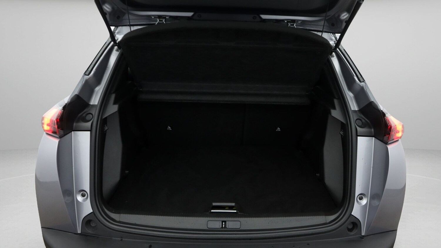 Used Peugeot 2008 2021 for sale - 78083867: Photo 17